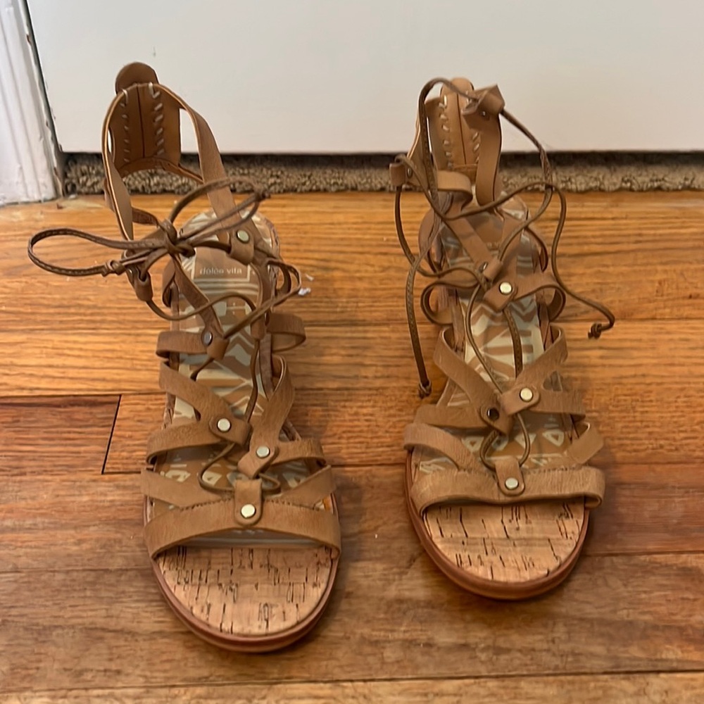 BRAND NEW Dolce Vita Wedges! Size 7.5
